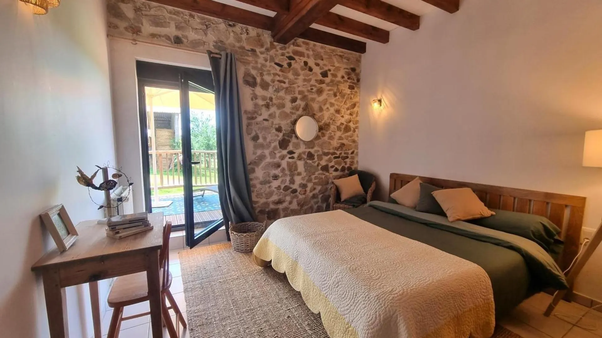 펜션 Gite 5 Chambres Avec Jardin, Terrasses Et Animaux Acceptes - Fr-1-496-326 Virigneux